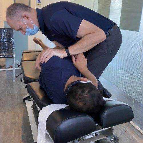 dr spine chiropractic treatment 1